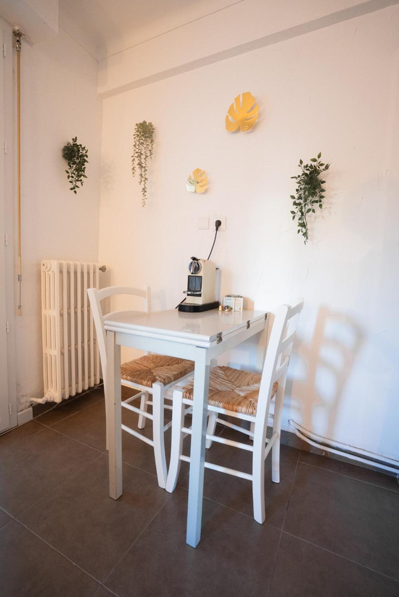 Location Studio Avec Loggia Lägenhet Antibes Exteriör bild